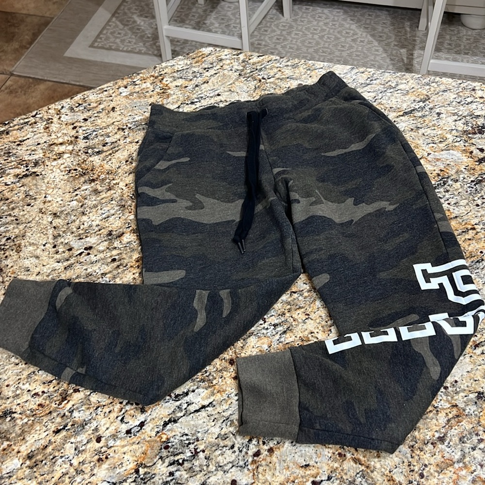 Pink Victoria secret camo joggers - Picture 6 of 13